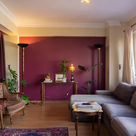 0098 - Cozy And Nostalgic Flat, Pera.